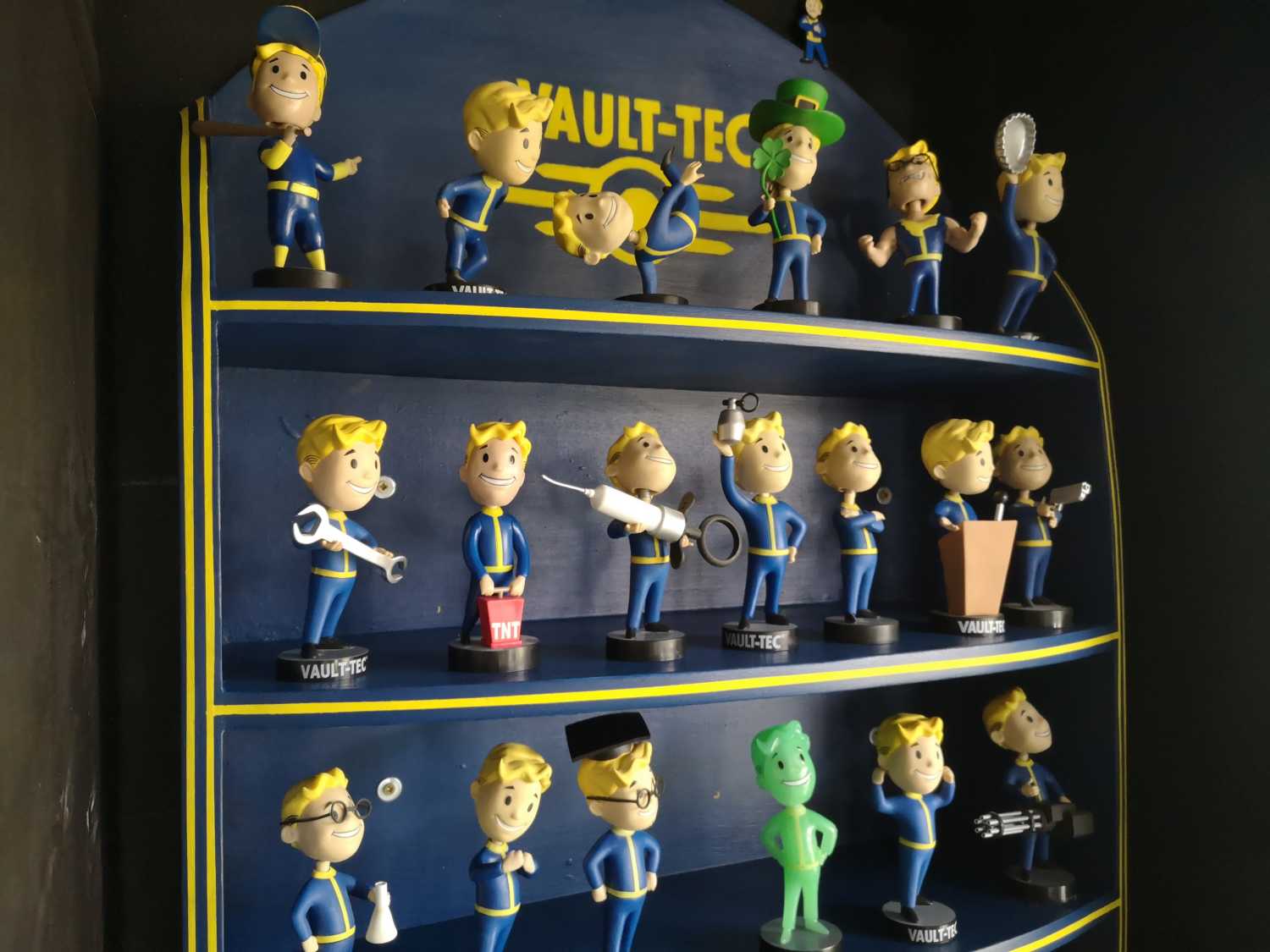 Vault-Tec Bobblehead (Fallout 3) Fallout Wiki Fandom, 52% OFF