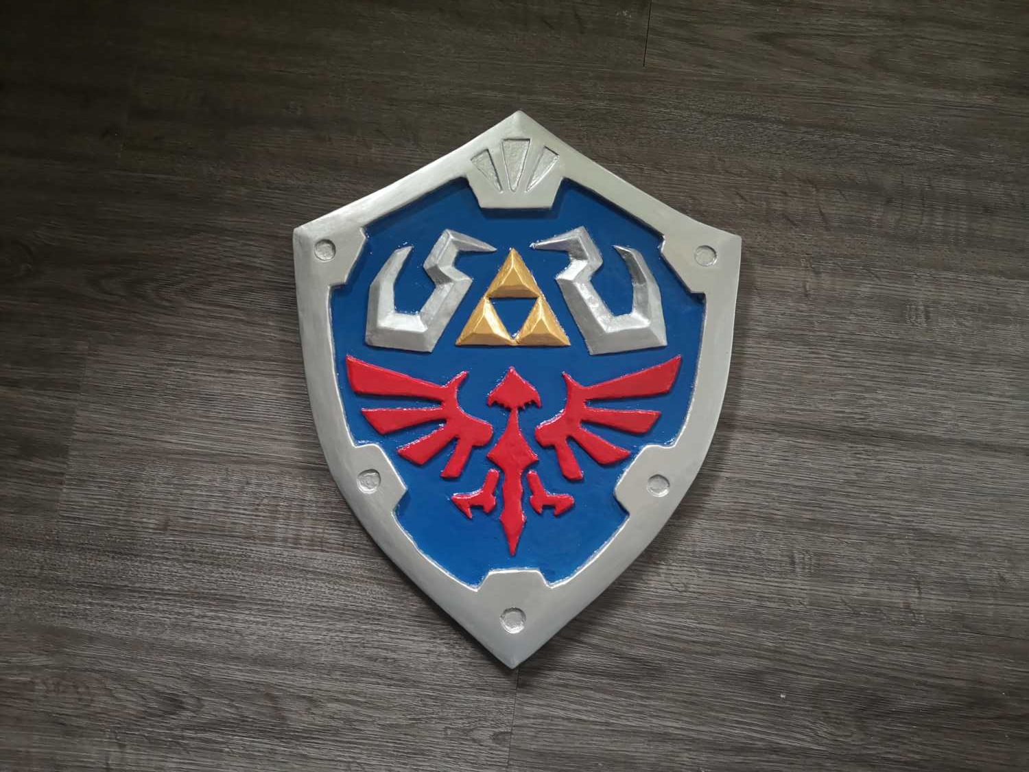 zelda hylian shield wood