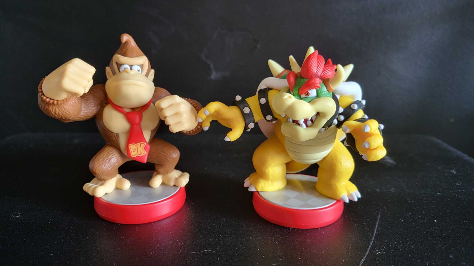 donkey kong bowser amiibo